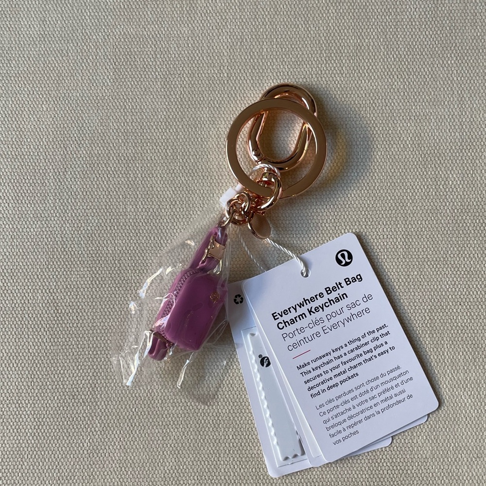 Everywhere Belt Bag Charm Keychain - Pink Frosting